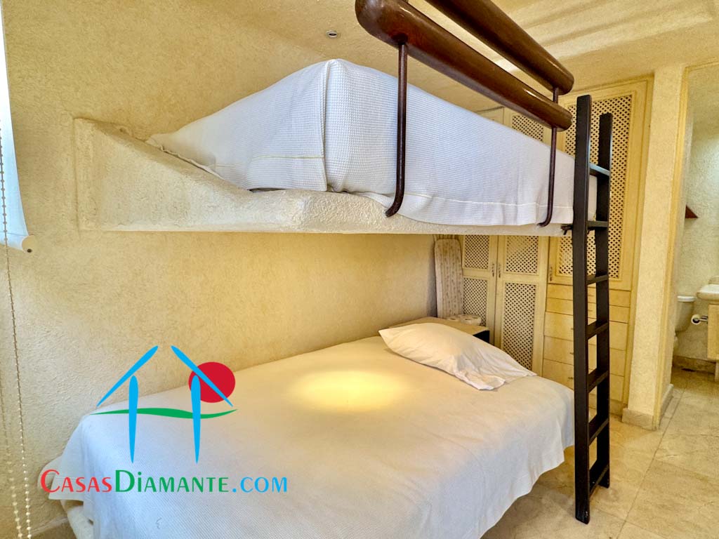 Brisas Diamante Villa 100 - Cuarto de servicio 1 Brisas Diamante Villa 100 - Cuarto de servicio 1